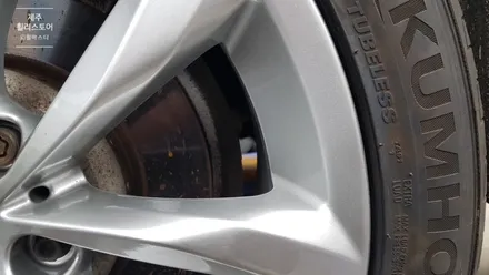 제주휠수리복원-BMW 휠 용접 복원+제주휠리스토어+제주도휠복원+BMW은색휠+제주시휠수리복원+제주도휠도색 / 제주시 도두이동