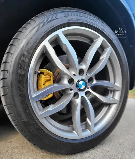 골드 캘리퍼 도색- 제주휠리스토어+BMW 골드 캘리퍼 도색+제주도휠도색+BMWX3+제주도휠복원+제주휠+제주시휠복원+제주캘리퍼도색+이색캘리퍼도색 / 제주시 도두이동