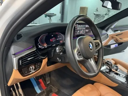 BMW G30 5시리즈 520i 실내 카본 랩핑 안산 보헤미안퍼포먼스 / 안산시 단원구 고잔동