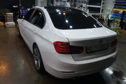 BMW320d 루프스킨+쫄대+사이드미러랩핑 안산 보헤미안퍼포먼스 / 안산시 단원구 고잔동