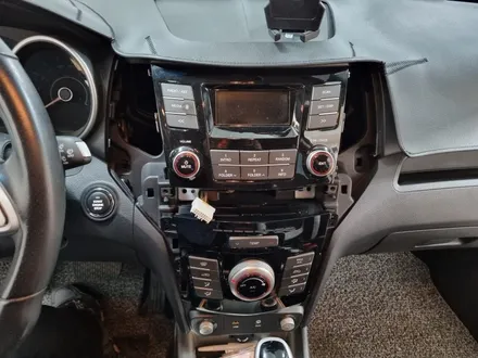티볼리 안드로이드올인원 설치 천안 아산 평택 청주 세종 튜닝바이해리 썬팅 네비매립 블랙박스 보조배터리 카오디오스피커 경보기 감지기 HID LED튜닝 엠비언트무드등