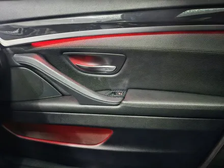 BMW 520D 손잡이 끈적임교체 몰딩교체 엠비언트 광량증가 천안 아산 평택 청주 세종 튜닝바이해리
