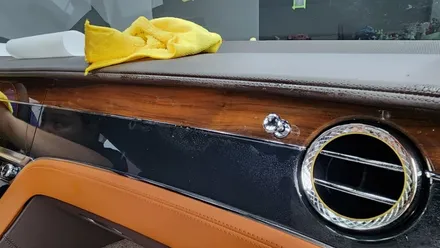 벤틀리gt  실내PPF  뒷범퍼 스크레치로  교체  도장면데미지 없음 이런이유때문에PPF합니다. / 경기 고양