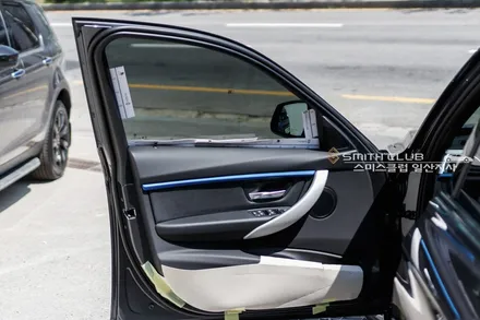 bmw320i 스미스클럽 T2 썬팅시공으로 그레이카리스마 스타일링 최대로 업스타일!