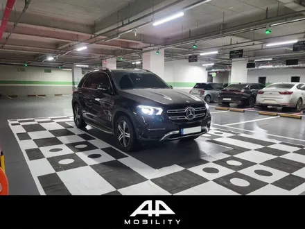 벤츠 GLE300d 어라운드뷰(4Matic (2020)) 에이피모빌리티에서 3D 플러스뷰로 간편하게!