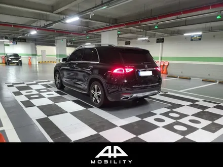 벤츠 GLE300d 어라운드뷰(4Matic (2020)) 에이피모빌리티에서 3D 플러스뷰로 간편하게!