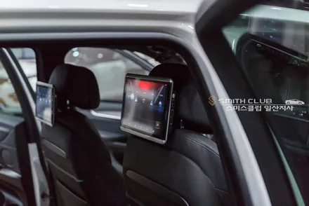 BMW X5 튜닝, 자녀들을 위한 아빠의 새심한 배려 리어모니터 작업