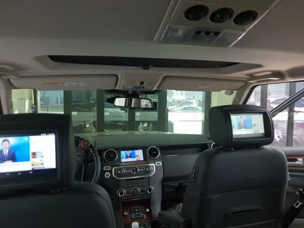 랜드로버 디스커버리4  M2C 리어모니터 연동 후기