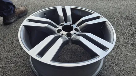 벤츠 GLK220 CDI 20인치 순정휠 1개 컷팅복원  청주휠복원 청주휠수리 청주 휠복원 / 청주시 서원구