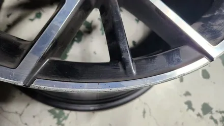 BMW 530i 19인치 순정 휠 3개 컷팅 복원 휠 굴절 수리 청주휠복원 청주휠수리 / 청주시 서원구