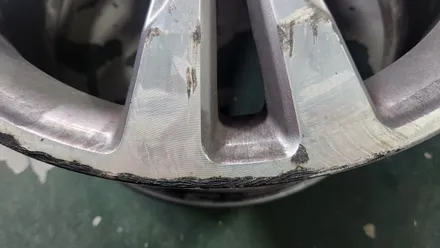 벤츠 E220d 17인치 순정휠 4개 컷팅복원 청주휠복원 청주휠수리 청주 휠복원 / 청주시 서원구