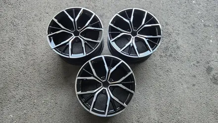 BMW 530i 19인치 순정 휠 3개 컷팅 복원 휠 굴절 수리 청주휠복원 청주휠수리 / 청주시 서원구