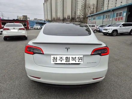 테슬라 모델3 19인치 순정휠 4개 휠색상변경 실버휠에서 블랙유광 청주휠복원 청주휠수리 청주 휠복원 / 청주시 서원구