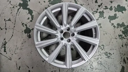 볼보 XC90 20인치 실버휠 블랙유광 다이아컷팅휠 로 색상변경  청주휠복원  청주휠수리  청주 휠복원 / 청주시 서원구