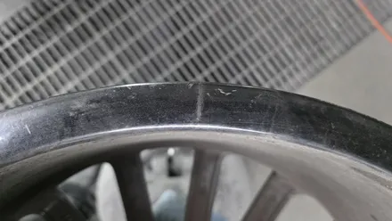 벤츠 CLS450 20인치 순정휠 휠크렉수리 휠크랙 휠크렉  청주휠복원 청주휠수리 청주 휠복원 / 청주시 서원구