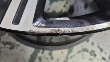 볼보 S90 20인치 순정휠 1개 컷팅복원  청주휠복원 청주휠수리 청주 휠복원 / 청주시 서원구