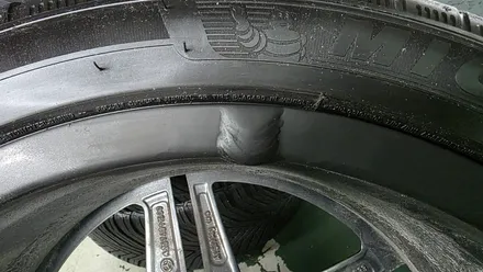 벤츠 CLS300d 19인치 순정휠 휠크랙수리 휠크랙 휠크렉  청주휠복원 청주휠수리 청주 휠복원 / 청주시 서원구