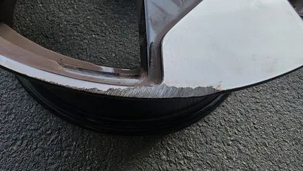 볼보 EX30 19인치 순정휠 1개 컷팅복원  청주휠복원 청주휠수리 청주 휠복원 / 청주시 서원구