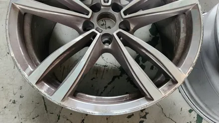 BMW 740Ld 19인치 순정휠 2개 컷팅복원 청주휠복원 청주휠수리 / 청주시 서원구