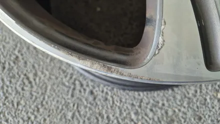 벤츠 E300 18인치 순정휠 1개 컷팅복원  청주 휠복원  청주휠수리  청주휠복원 / 청주시 서원구