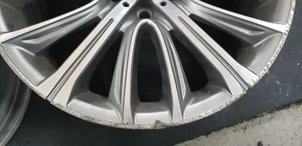 BMW 750Li 20인치 휠 4개 복원 / 청주시 서원구