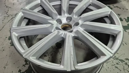 볼보 XC90 20인치 실버휠 블랙유광 다이아컷팅휠 로 색상변경  청주휠복원  청주휠수리  청주 휠복원 / 청주시 서원구