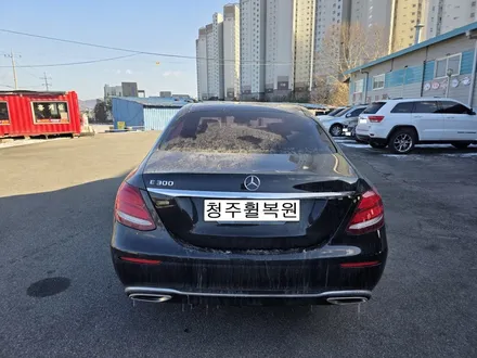 벤츠 E300 18인치 순정휠 휠크랙수리 휠크랙 휠크렉  청주휠복원 청주휠수리 청주 휠복원 / 청주시 서원구