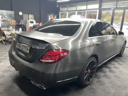 벤츠 E220 전체랩핑제거 &크롬죽이기시공 창원랩핑전문점 CW디테일링에서 / 창원,마산,경남