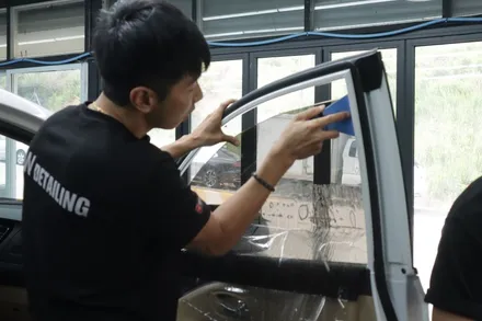 창원열차단썬팅 카니발 반사필름 블락포디 VIVA시공 / 창원,마산,경남