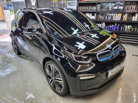 대전시 동구 용전동 리플렉션 디테일링 세차 광택 유리막코팅 BMW I3 (세차) / 대전 대덕구 비래동