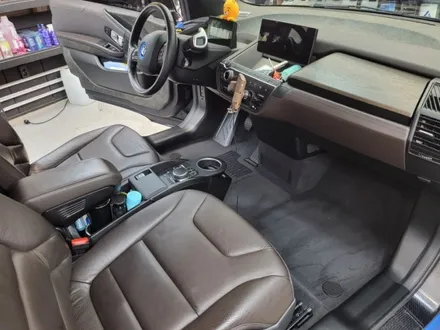 대전시 동구 용전동 리플렉션 디테일링 세차 광택 유리막코팅 BMW I3 (세차) / 대전 대덕구 비래동