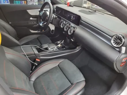 벤츠 CLA 250 세차 대전시 동구 용전동 리플렉션 디테일링 광택 유리막 코팅 / 대전 동구