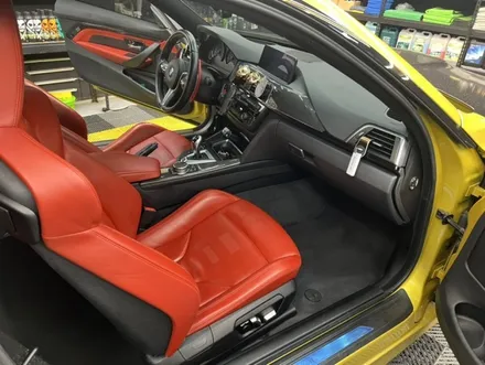 BMW M4 세차 대전시 동구 용전동 리플렉션 디테일링 광택 유리막 코팅 / 대전 동구