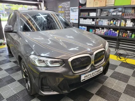 BMW IX3 세차 대전시 동구 용전동 리플렉션 디테일링 광택 유리막 코팅 / 대전 대덕구 비래동