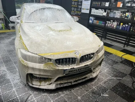 BMW M4 세차 대전시 동구 용전동 리플렉션 디테일링 광택 유리막 코팅 / 대전 동구