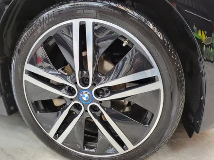 대전시 동구 용전동 리플렉션 디테일링 세차 광택 유리막코팅 BMW I3 (세차) / 대전 대덕구 비래동