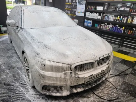 BMW 520d 세차 대전시 동구 용전동 리플렉션 디테일링 광택 유리막 코팅 / 대전 동구