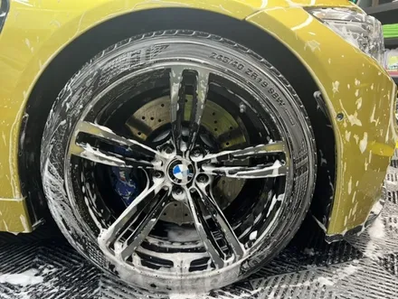 BMW M4 세차 대전시 동구 용전동 리플렉션 디테일링 광택 유리막 코팅 / 대전 동구