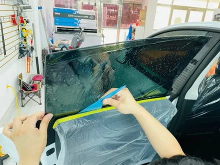테슬라 모델Y 세인트아모 아쿠아 전체썬팅*광주 루카드레스 / 광주 북구 삼각동