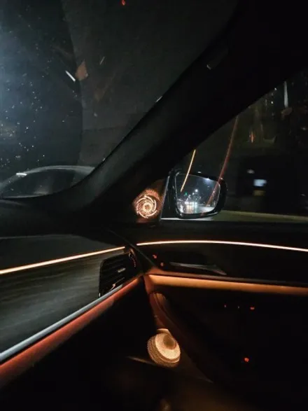 BMW 타시면 필수 튜닝이죠~! G30 5시리즈 회오리 스피커 튜닝으로 실내 감성 팍팍 올리기~ / 대전,세종,청주