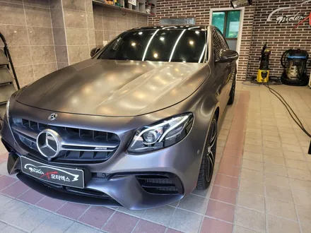 벤츠 E클래스 E63 AMG 랩핑제거 부분랩핑 포인트랩핑 외형복원 전문점 광명 안양 시흥 금천 부천 구로 군포 광명역 / 광명시 일직동
