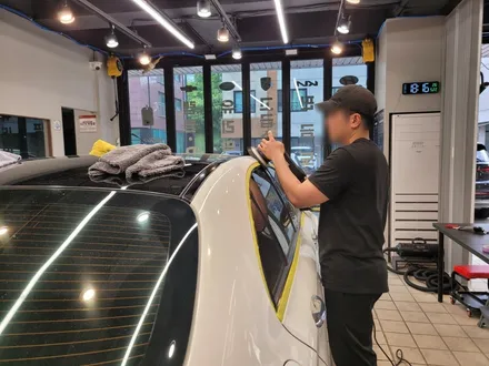 벤츠 E클래스 E63 AMG 랩핑제거 부분랩핑 포인트랩핑 외형복원 전문점 광명 안양 시흥 금천 부천 구로 군포 광명역 / 광명시 일직동