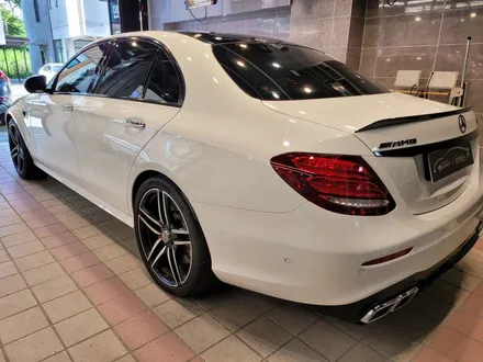 벤츠 E클래스 E63 AMG 랩핑제거 부분랩핑 포인트랩핑 외형복원 전문점 광명 안양 시흥 금천 부천 구로 군포 광명역 / 광명시 일직동