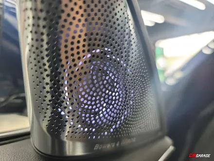 [ BMW G30 5시리즈 ] 엠비언트라이트! 회오리 스피커 및 스피커 엠비언트 라이트 튜닝입니다~^^ 순정과 동일하게 컬러변경이 가능하며 저녁에는 은은하게 비춰주죠..^^