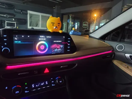 [ DN8 쏘나타 ] 실내 엠비언트 라이트 순정연동 작업 포스팅~^^ 기존에 엠비언트는 광량이 너무 약합니다 하지만 이번에 광량을 올려줍니다~^^ 기존라인까지고 교체가 들어가구욥!