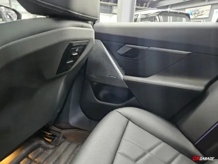 [ BMW 5시리즈 G60 ] 차량 회오리 스피커 엠비언트라이트 튜닝과 크리스탈기어노브 4종셋트를 장착합니다..^^ 고급스러운실내로 탈바꿈하는 튜닝이죠!! 포스팅한번 보고 가세요!