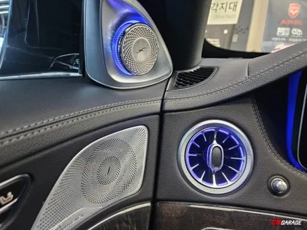 [ 벤츠 W222 S클래스 ] 후기형 차량에~ AMG 핸들과 부메스터 그리고 송풍구 엠비언트 작업을 진행합니다..^^ 벤츠차량의 필수품이죠.. 벤츠송풍구 그리고 부메스터..^^