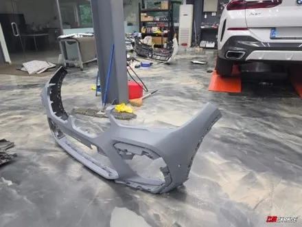 [ BMW X6 ] 차량 프론트부분 X6 M버전으로 범퍼가 교체진행됩니다..^^ 사고로 인한 파손입니다!! 보험처리 수리로 작업을 진행합니다..!!