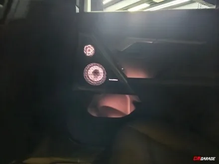 [ BMW 5시리즈 G60 ] 차량 회오리 스피커 엠비언트라이트 튜닝과 크리스탈기어노브 4종셋트를 장착합니다..^^ 고급스러운실내로 탈바꿈하는 튜닝이죠!! 포스팅한번 보고 가세요!