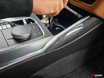 [ G20 BMW 3시리즈 ] 실내 엠비언트라이트 중앙콘솔 추가작업을 진행합니다~^^ 오늘 작업은 출장작업이 되겠습니다~^^ 지역마다 차이가있지만 방문이힘든경우는 출장도가능합니다!